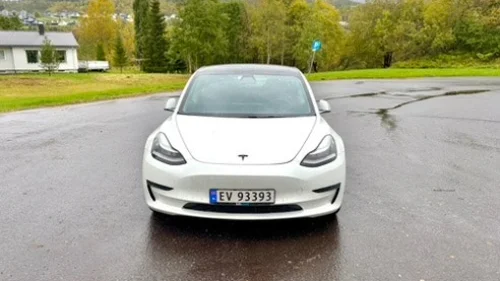 TESLA Model 3 Performance