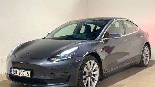 TESLA Model 3 Long Range/4x4/Eu 12.27/Skinn/360/Autopilot/Pano/Se her