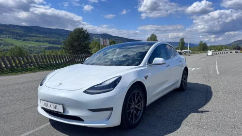 TESLA Model 3 AWD Long Range | Skinn | AP | H.Feste | Panoramatak |