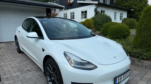 TESLA Model 3 Long Range AWD, m. autopilot