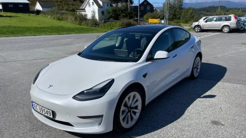 TESLA Model 3 Long Range/Autopilot/V.pumpe