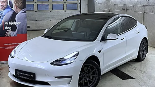 TESLA Model 3 LongRange | 4x4 | Rattvarme | Autopilot | Krok | 1 Eier