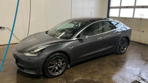 TESLA Model 3 long range awd adaptiv cruisekontroll ryggekamera panor