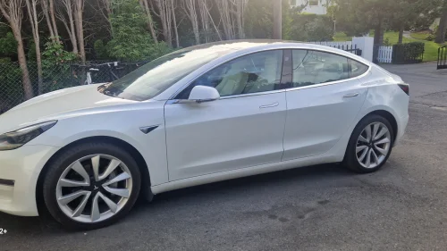 TESLA Model 3 Performance AWD (Base)