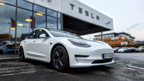 TESLA Model 3 LR Premium AWD Krok Enhanced Autopilot