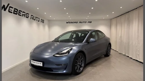 TESLA Model 3 LONGRANGE/560(WLTP)/AWD/Navi/R.kamera/Pano/AP/Memory