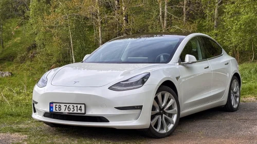 TESLA Model 3 Long Range AWD