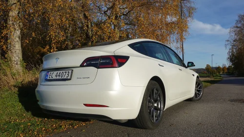 TESLA Model 3 LR AWD Facelift/Skinn/Pano/Krok/ACC/Takstativ/S+V