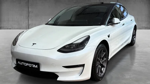 TESLA Model 3 LR AWD, Krok, Foliert tak