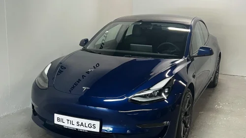 TESLA Model 3 Long Range/498HK/4x4/Svart Skinn/Autopilo/Panorama tak+