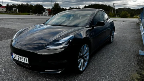 TESLA Model 3 Performance - Long Range AWD
