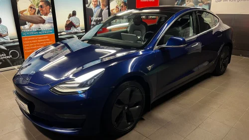 TESLA Model 3 Long Range AWD UTGAVE-SE DETALJER-SE UTSTYR-GARANTI+++