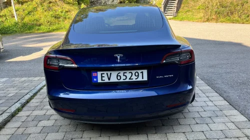 TESLA Model 3 Long Range AWD - Long Range