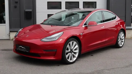 TESLA Model 3 AWD/ LR/ DualMotor/ Premium/ Glasstak/ 19'/ 560km+