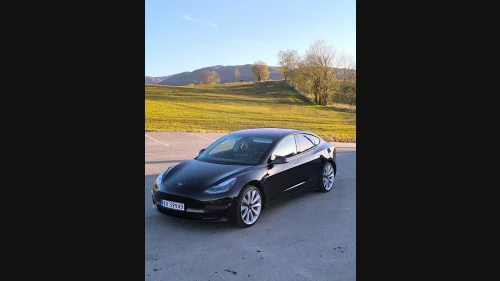 TESLA Model 3 Performance AWD