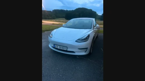 TESLA Model 3 Performance AWD