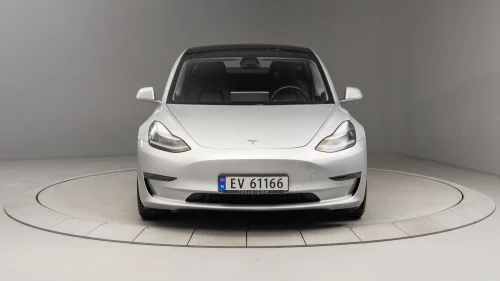 TESLA Model 3 Long Range AWD, Metallic Silver