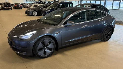 TESLA Model 3 Long Range - 4WD - Autopilot - Hengerfeste ++