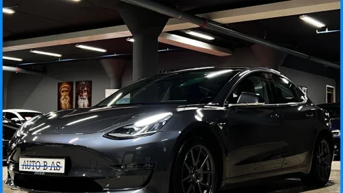 TESLA Model 3 Long Range / 4x4 / Premium / 1-eier / LavKM / NY - EU