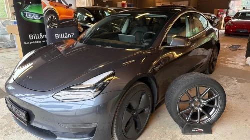 TESLA Model 3 AWD Longrange 560km Autopilot Pano 360 Kam H.Feste