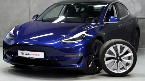 TESLA Model 3 Long Range AWD| Autopilot | *560km| PREMIUM| 18+19"