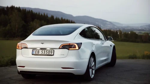 TESLA Model 3 Long Range AWD