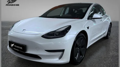 TESLA Model 3 Long Range AWD /Premium/Autopilot/Dashcam