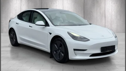 TESLA Model 3 Long Range/ AWD/ Premium Lydanlegg/ Autopilot/ Krok/++