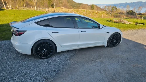 TESLA Model 3 Long Range AWD/ Varmepumpe