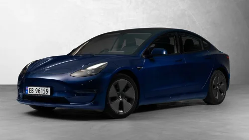 TESLA Model 3 Long Range / Autopilot / Hengerfeste / Premium Lyd