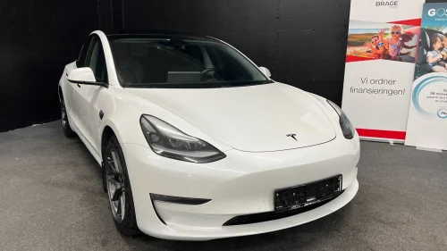 TESLA Model 3 LongRange/DualMotor/Krok/Autopilot/Vinter/Pano/S+V