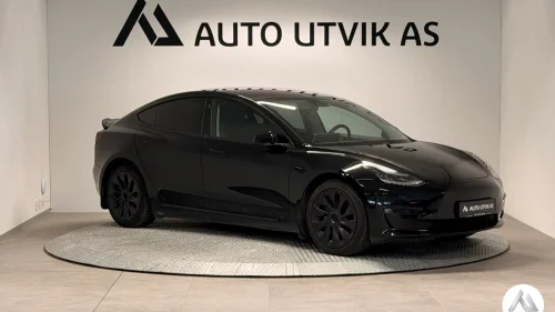 TESLA Model 3 AWD/LONGRANGE/SORT/PARKHJELP/AUTOPILOT/75kWh/530KM
