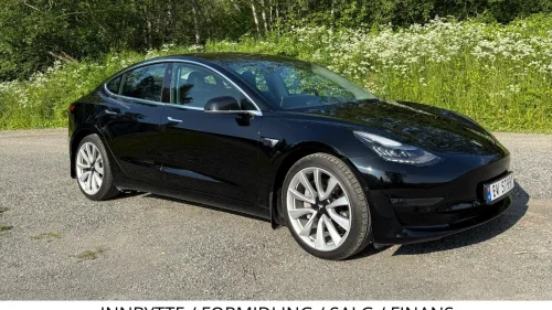 TESLA Model 3 Long Range AWD 360kam / FSD / EU27 / Pano / Premium