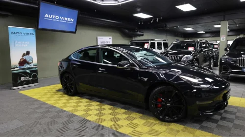 TESLA Model 3 PERFORMANCE-530R.V-510HK-4X4-AUTOPILOT-PREMIUM-PANO-R.K