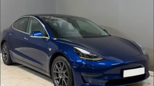 TESLA Model 3 Populær elbil | Blå | Mye igjen av gararanti lav km +++