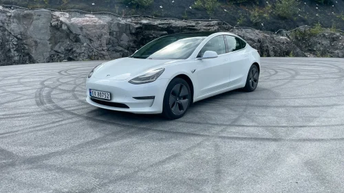 TESLA Model 3 Long Range AWD