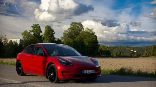 TESLA Model 3 Performance AWD, Base Performance