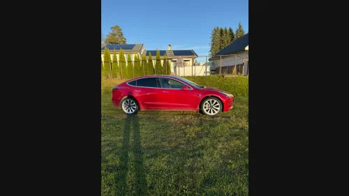 TESLA Model 3 Long Range AWD Premium, Autopilot/ H.feste, Takrails++