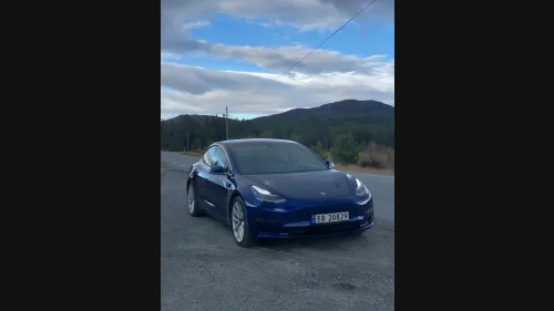TESLA Model 3 AWD, FSD, 1 eier, hengerfeste, batterigaranti.