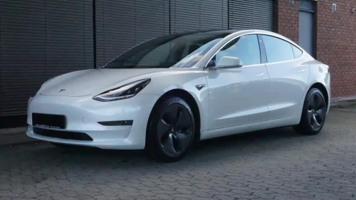 TESLA Model 3 Long Range AWD nytt batteri/560 km/skinn+++