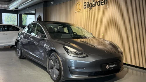 TESLA Model 3 Long Range AWD / Sort skinn/ Autopilot/ Kamera