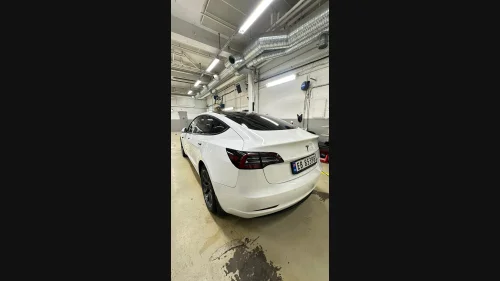 TESLA Model 3 Tesla Model 3 2020 – Meget velholdt, EU-godkjent nylig