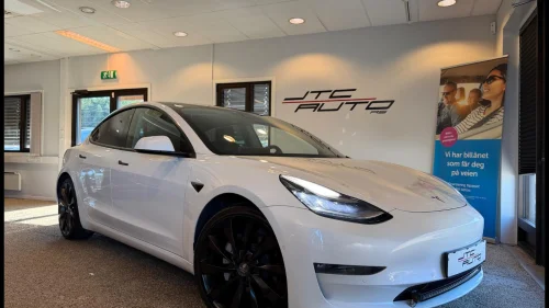TESLA Model 3 Long Range / Facelift / Skinn / Premium lyd / H-feste /