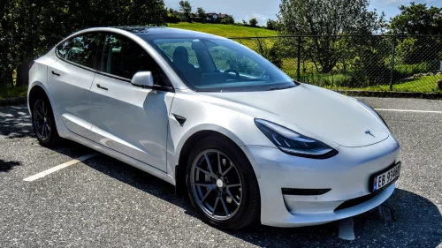 TESLA Model 3 Long Range AWD, varmepumpe, krok, antirust
