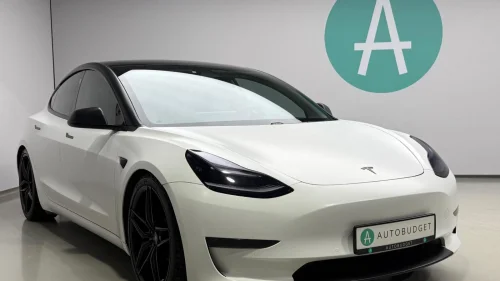 TESLA Model 3 Long Range / Skinn / Premium / Krok
