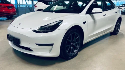 TESLA Model 3 LR -4WD-Varmepumpe-Autopilot -HENGERFESTE- Tar innbytte
