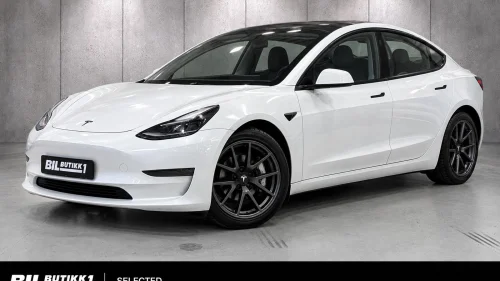 TESLA Model 3 Long Range AWD / Krok / ACC / Navi / Kamera ++
