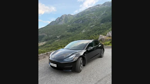 TESLA Model 3 Long Range AWD Premium