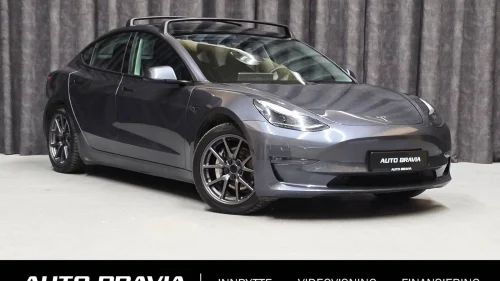 TESLA Model 3 LONG RANGE/DUAL MOTOR/580KM/KROK/V.PUMPE/AUTOPILOT+++