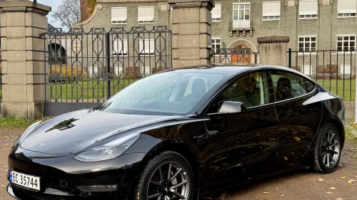 TESLA Model 3 AWD/KROK/580KM/Autopilot/Panorama/Nybilgaranti